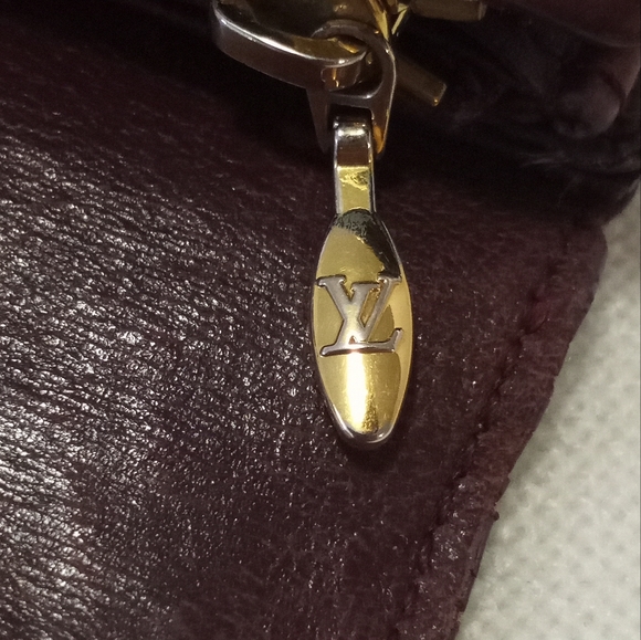 LOUIS VUITTON Rouge Fauviste Monogram Vernis Rossmore Wallet - Picture 8 of 16